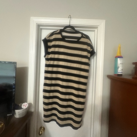 Amazon Dresses & Skirts - Amazon Black and Tan Sheath Mini Dress